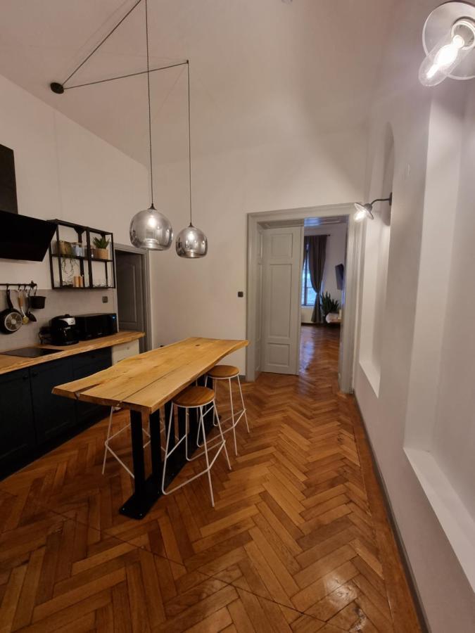 Cuba Apartment บราชอฟ ภายนอก รูปภาพ